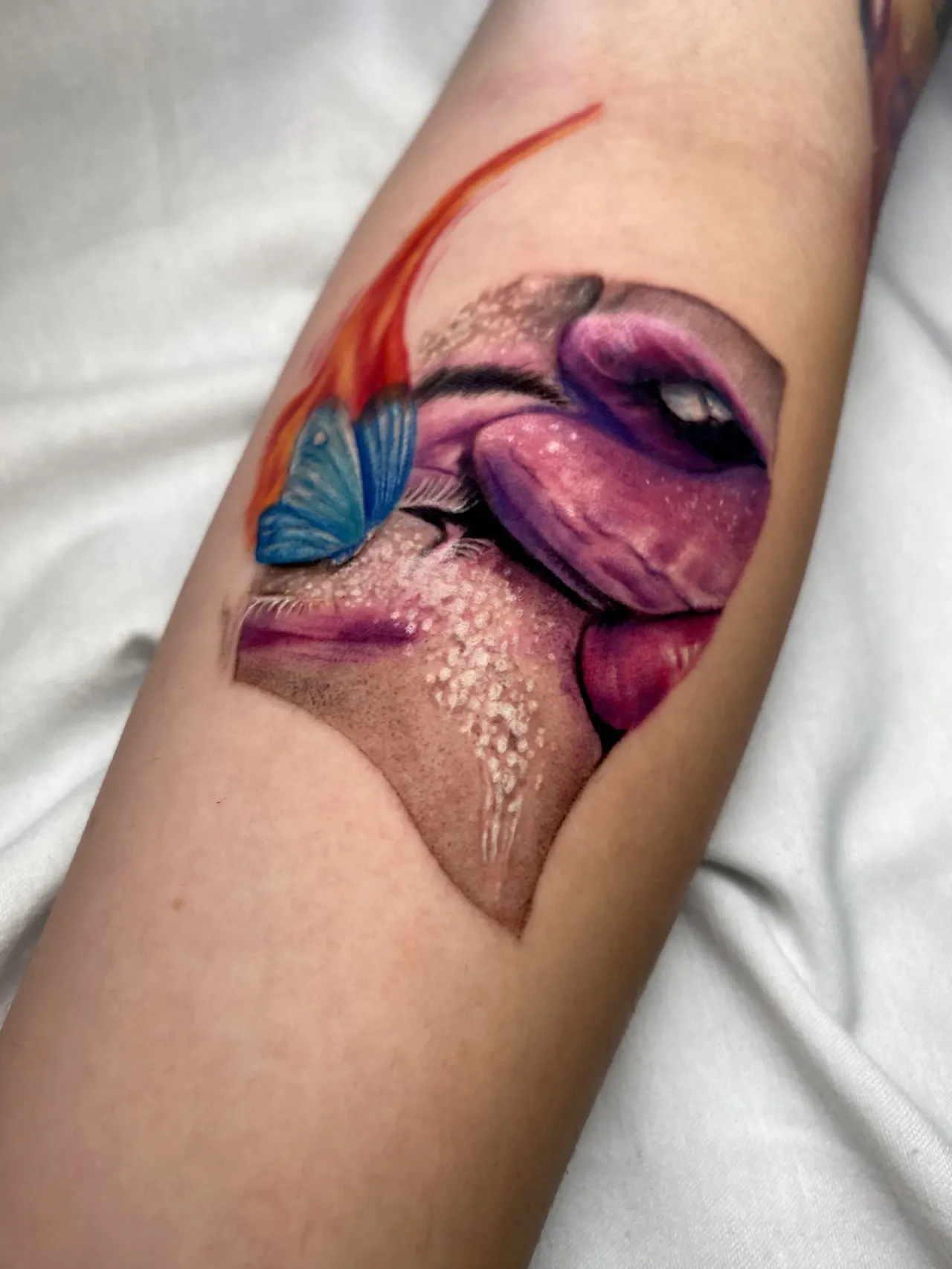 Custom Micro Realism tattoo by Gözde Şahin